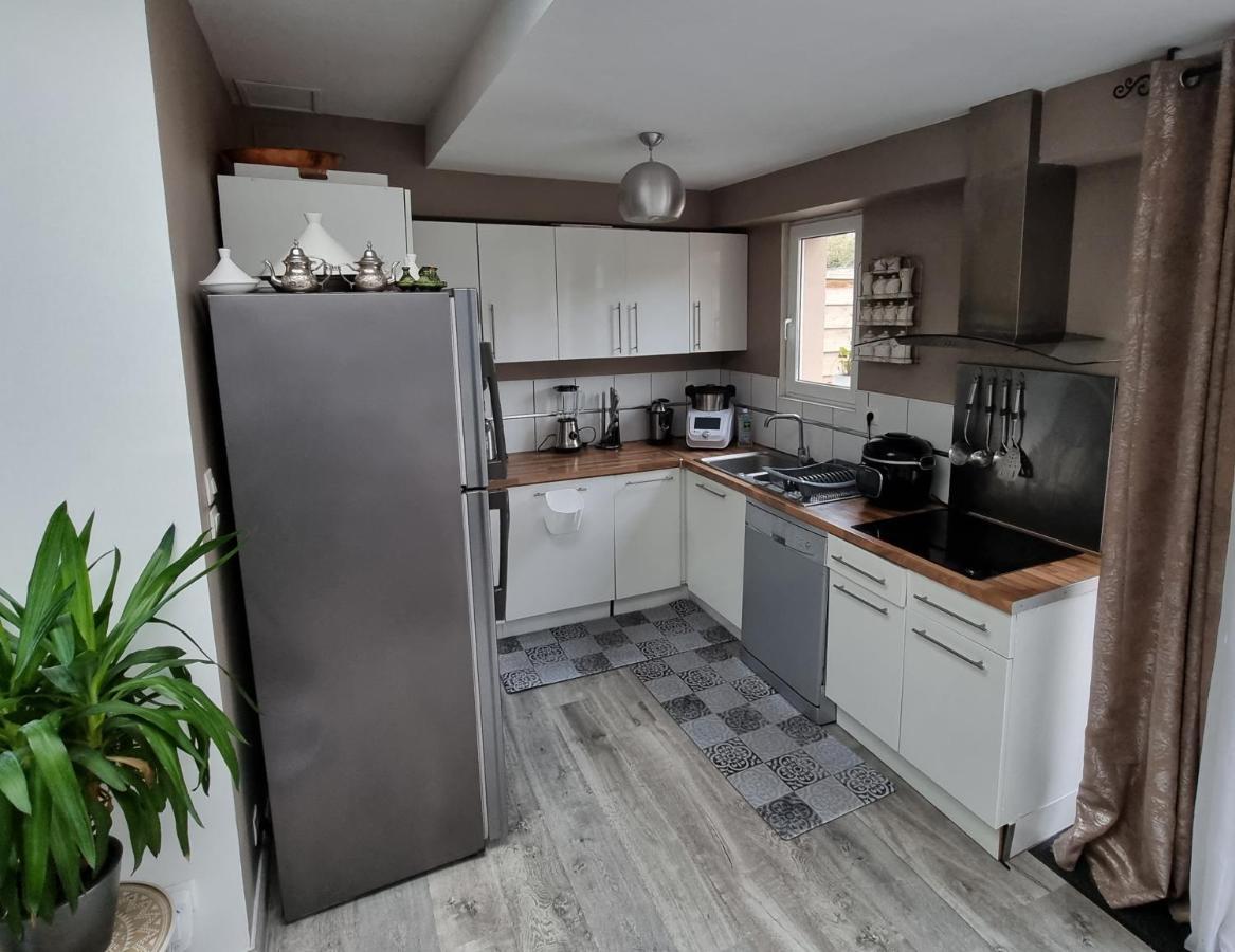 Oasis Citadine Terrasse Intime Jardin Privatif En Plein Centre Ville 70M2 Cambrai Kültér fotó