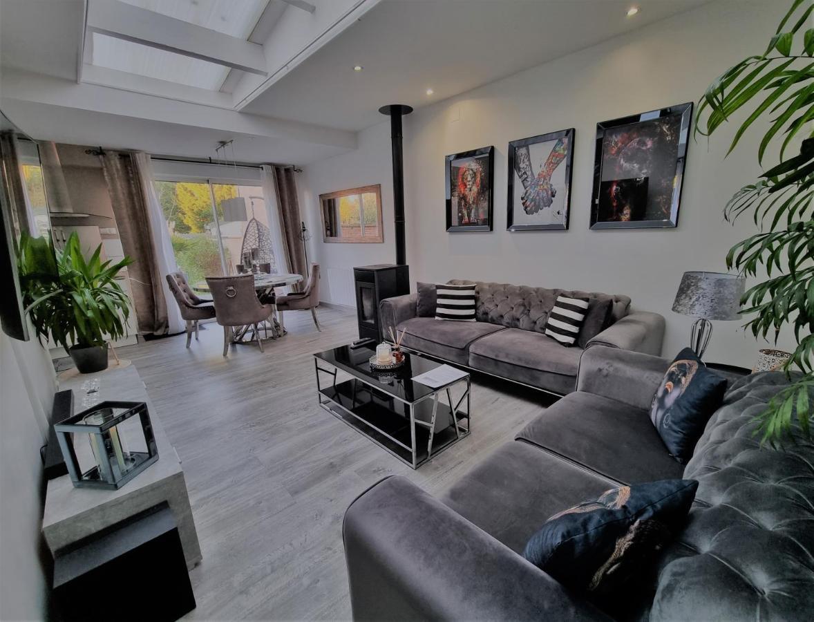 Oasis Citadine Terrasse Intime Jardin Privatif En Plein Centre Ville 70M2 Cambrai Kültér fotó